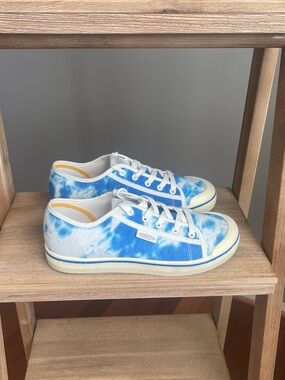 KEEN Elsa Lite Tie-Dye Canvas Sneakers Casual Lace-Up Blue White Shoes Women’s 8